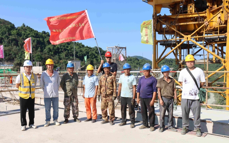 劳动竞赛进行时|迈湾项目右岸大坝红旗施工班组：匠心独运，决胜大坝混凝土浇筑工程