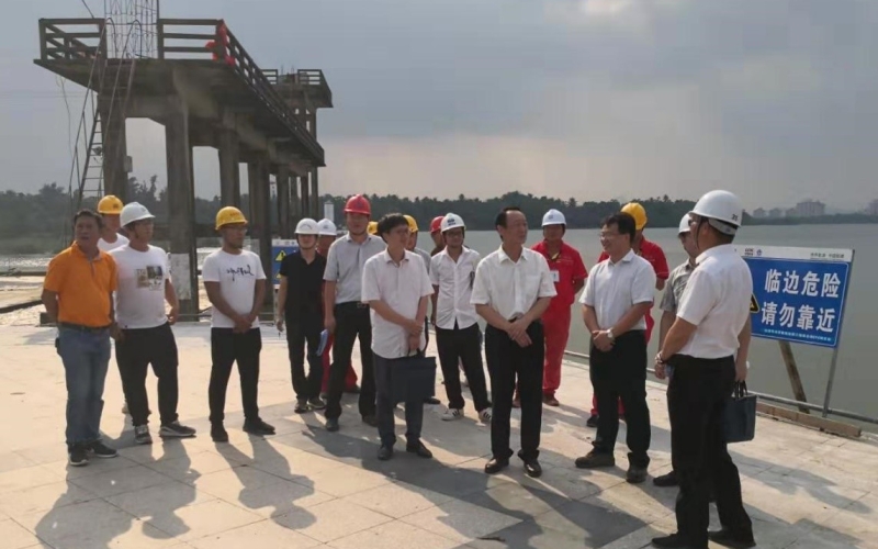 省水务厅王强厅长赴松涛等十座水库除险加固工程、 红岭灌区工程现场 检查指导工作
